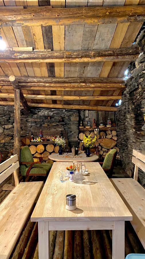 Ushguli 12 Century Otel Dış mekan fotoğraf