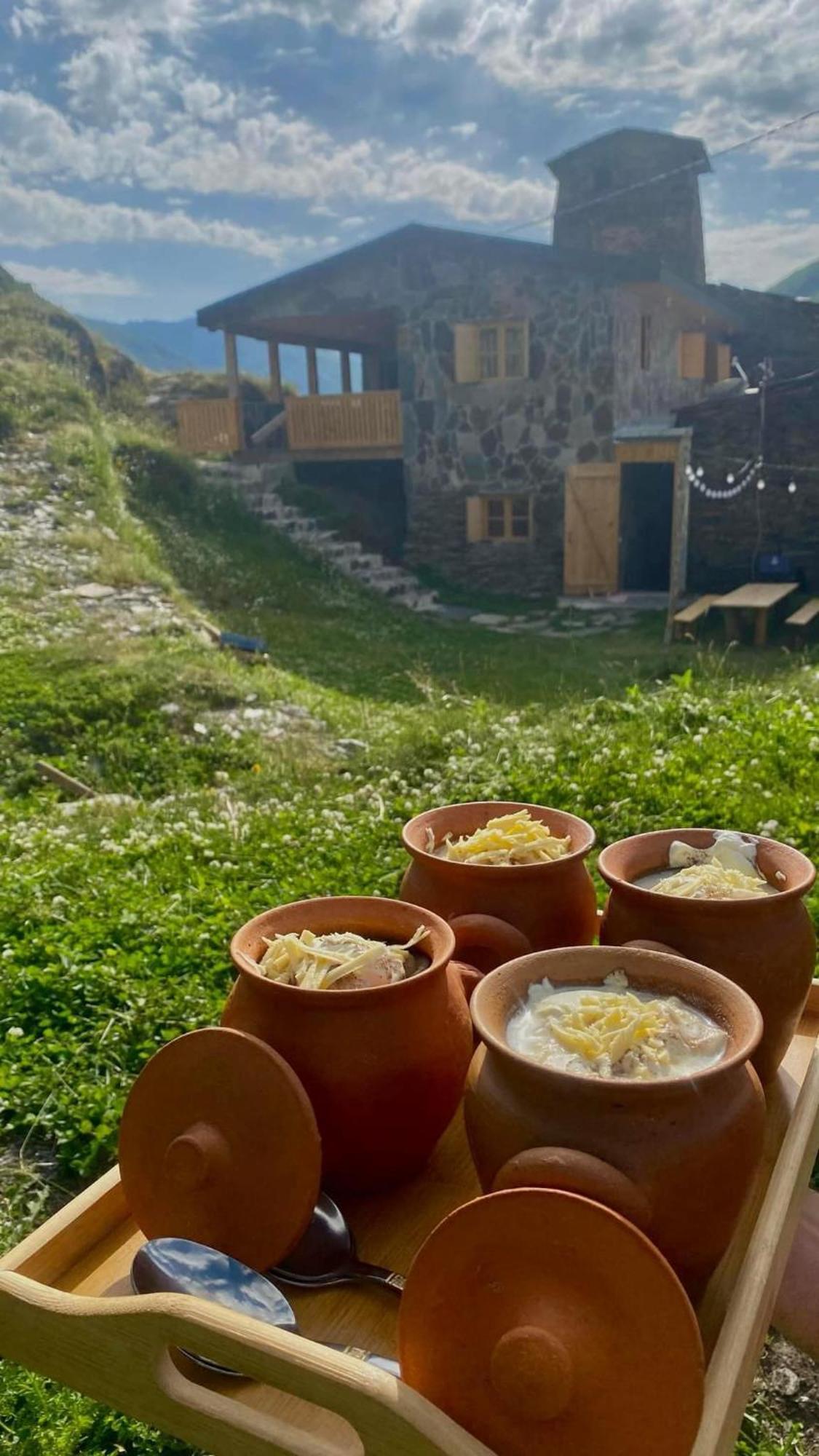 Ushguli 12 Century Otel Dış mekan fotoğraf