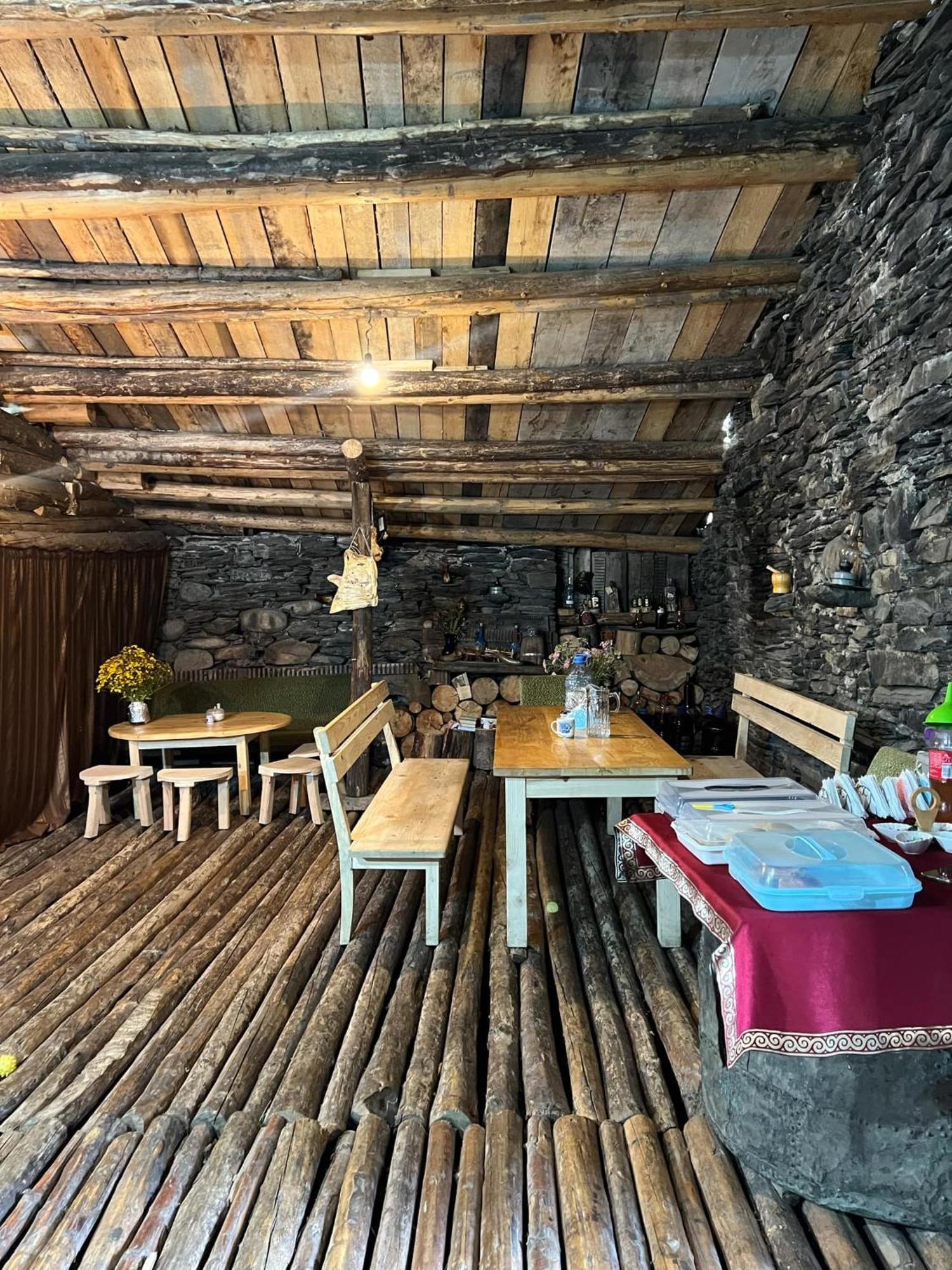 Ushguli 12 Century Otel Dış mekan fotoğraf