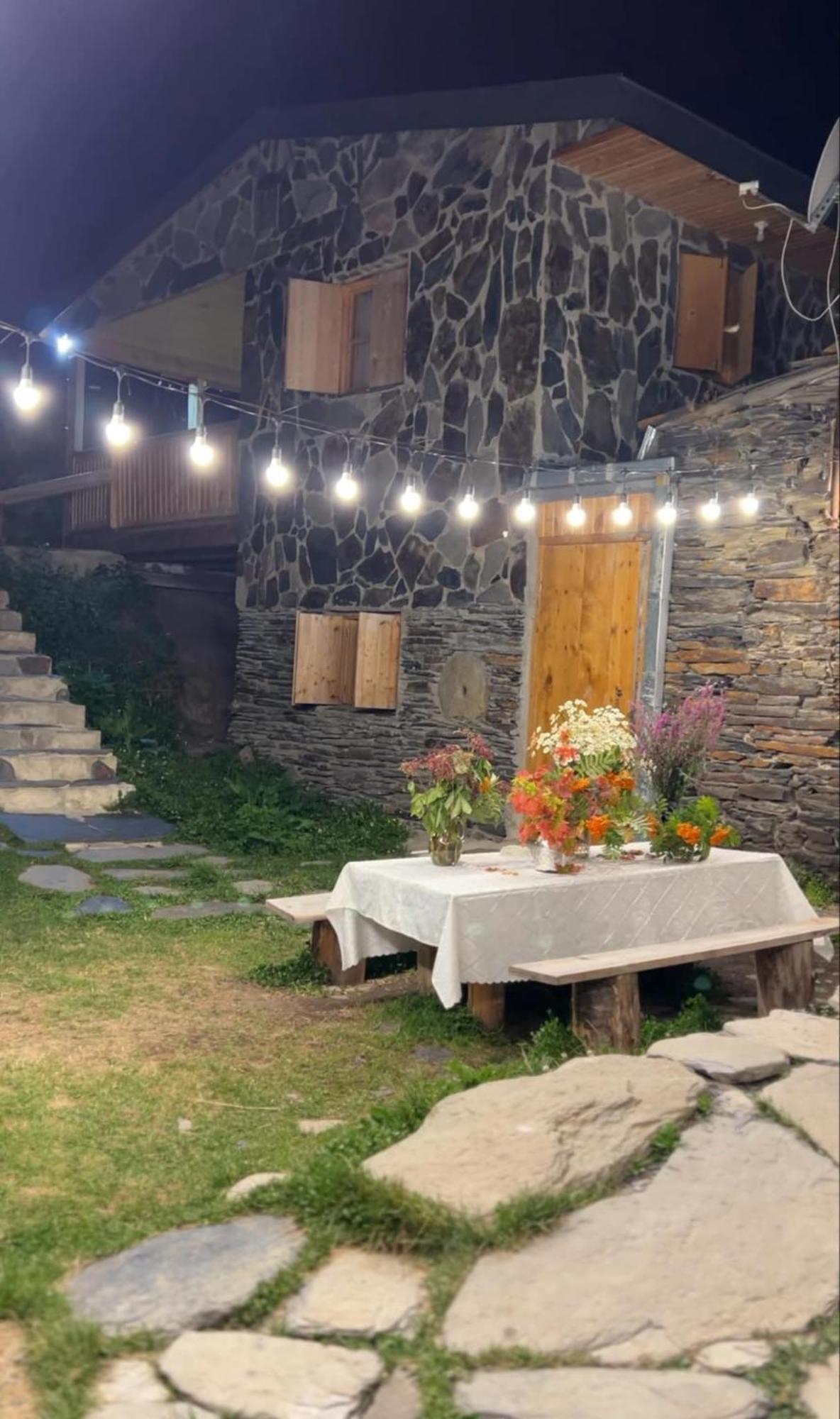 Ushguli 12 Century Otel Dış mekan fotoğraf