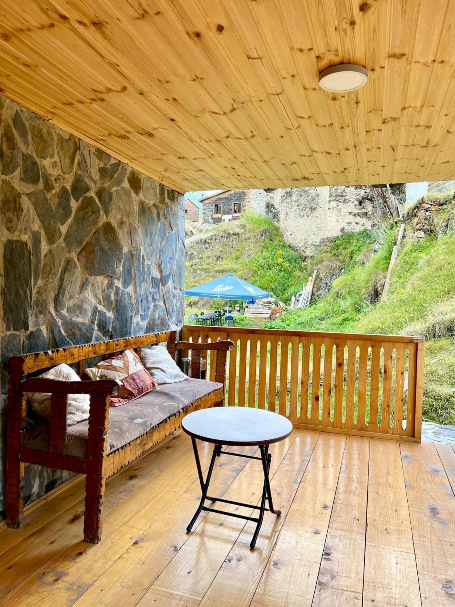 Ushguli 12 Century Otel Dış mekan fotoğraf