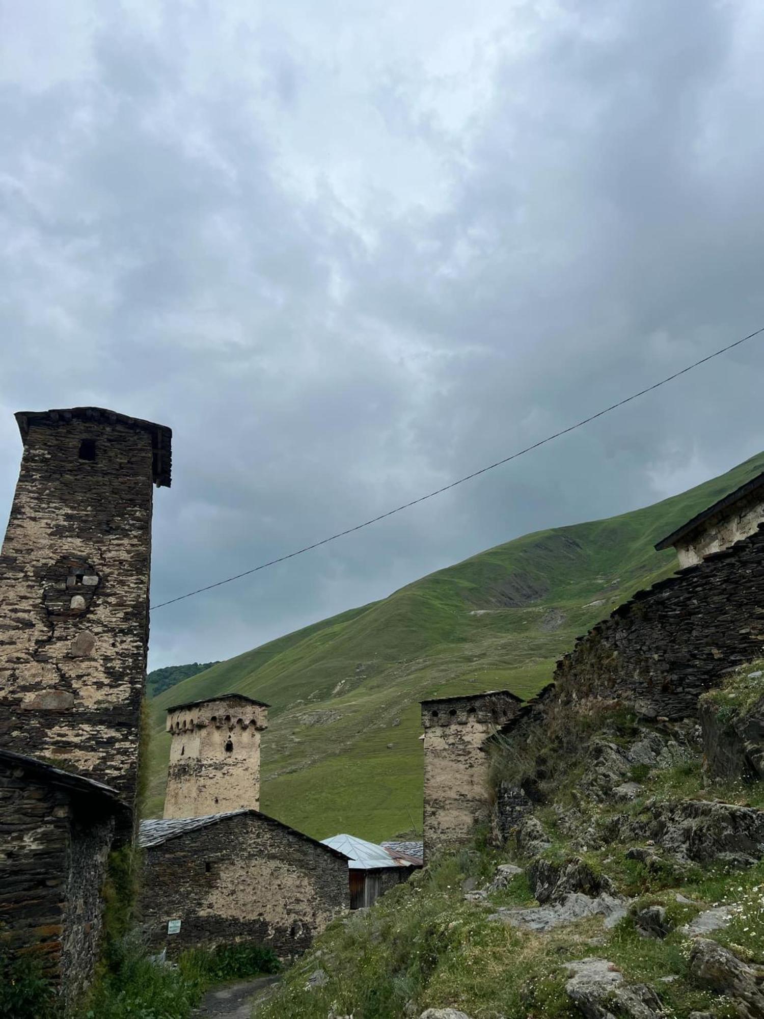 Ushguli 12 Century Otel Dış mekan fotoğraf